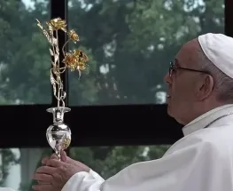 La Macarena, honrada con la Rosa de Oro: un regalo del Papa a Sevilla