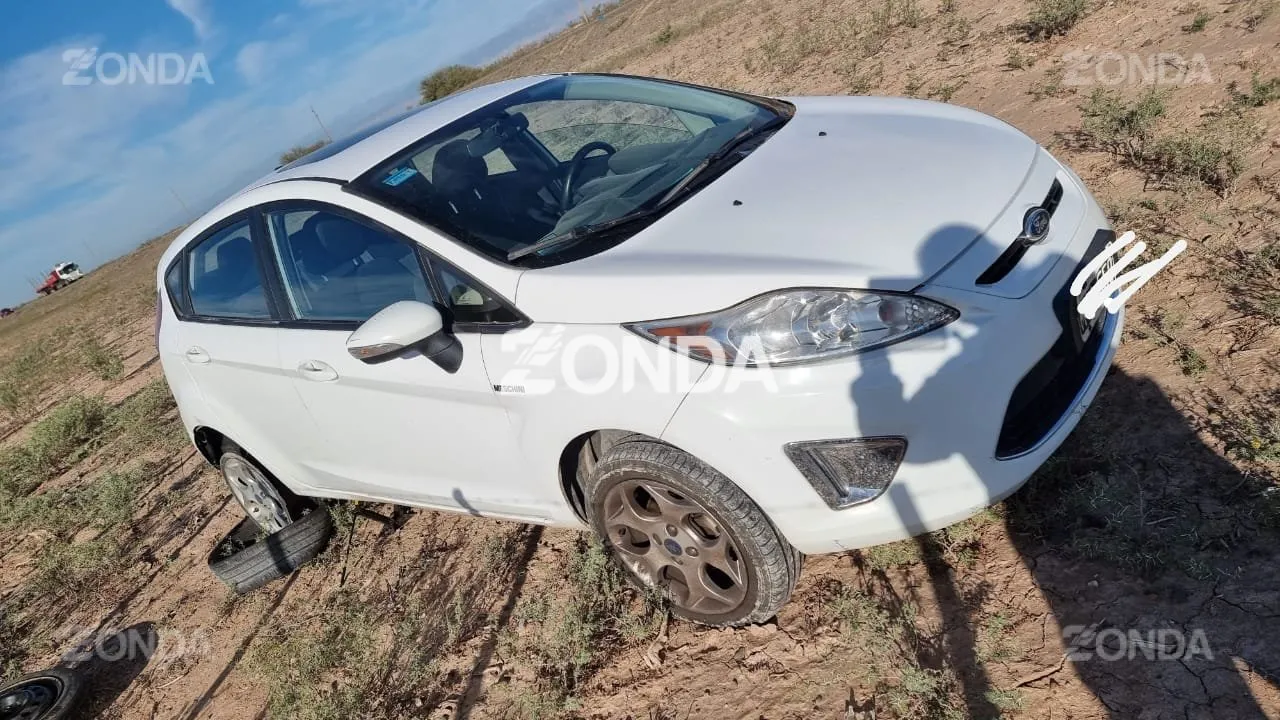 Encuentran un auto robado en Sarmiento