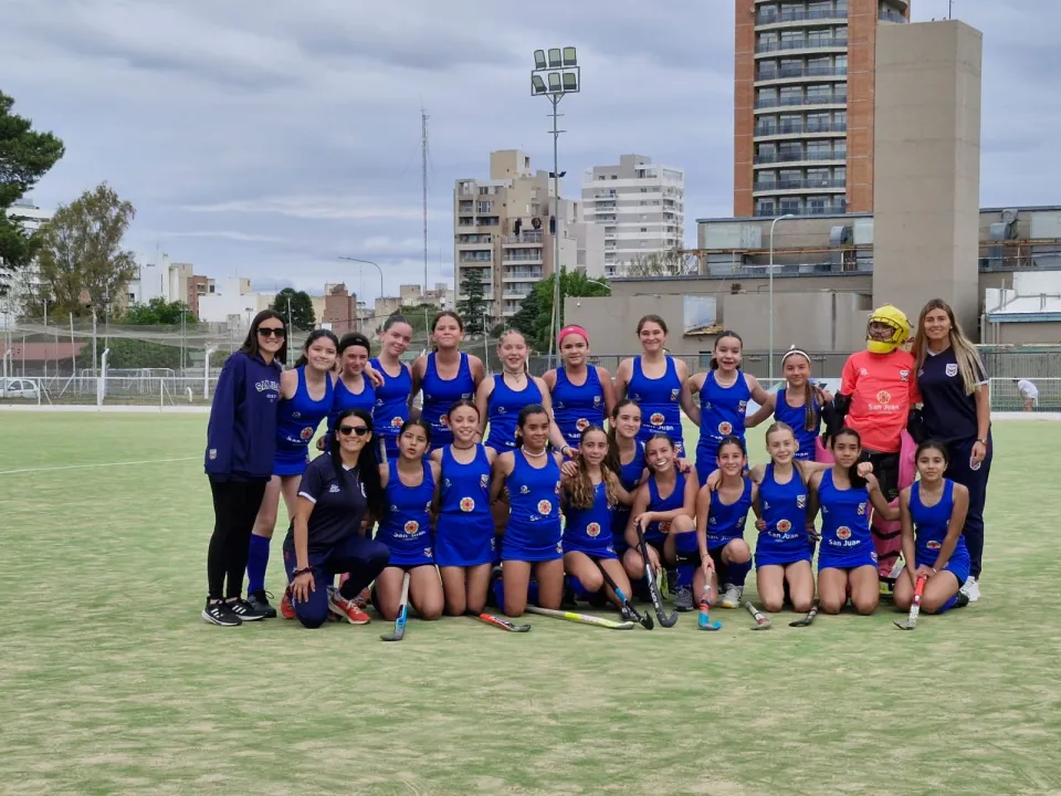 Seleccion Azul Hockey Cesped.jpg