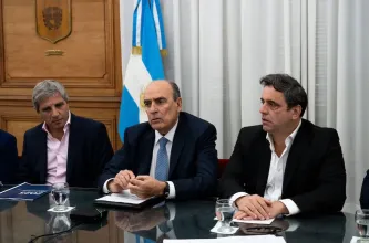 Nación dispuesta a ceder empresas, terrenos y rutas para saldar deudas con provincias